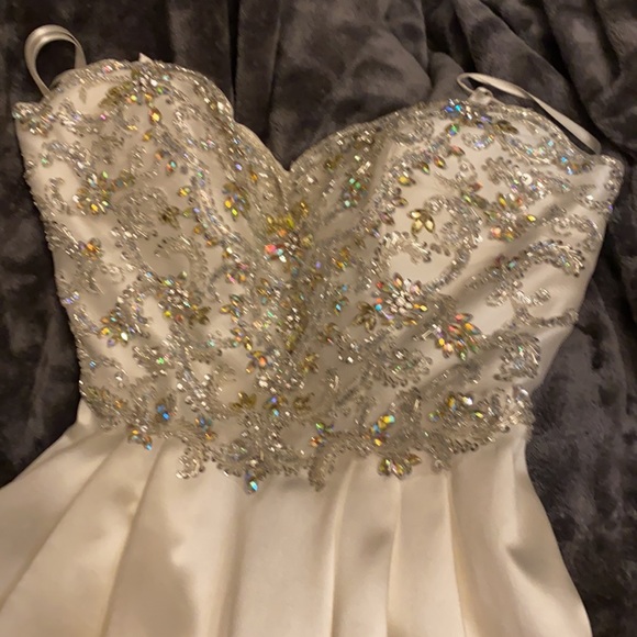 Evenings by Mon Cheri embellished bodice gown - Picture 14 of 15